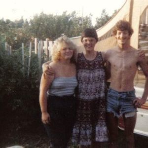 Meet your Posher, Leslie